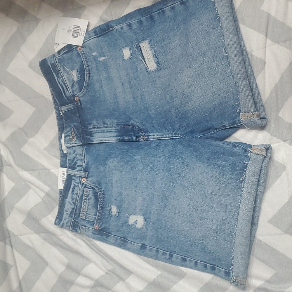 True Craft distressed Jean short